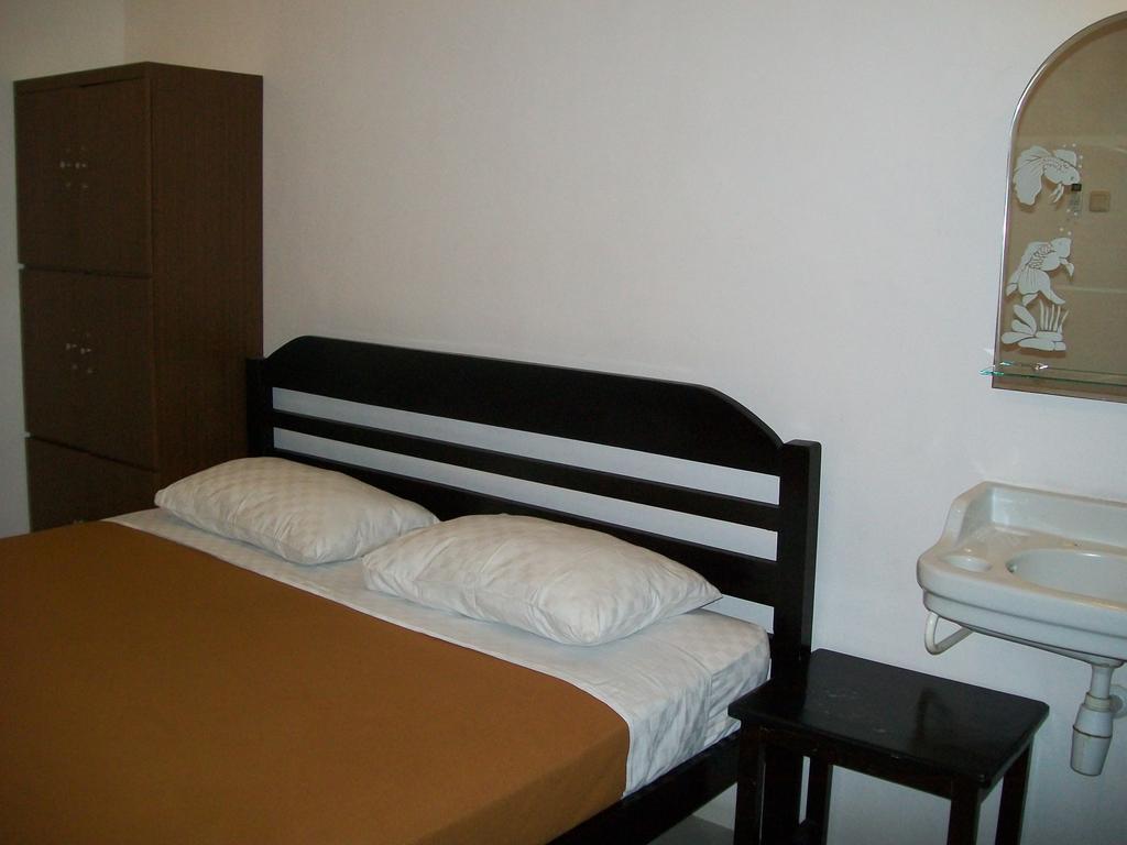 Krowi Inn Surabaya Room photo
